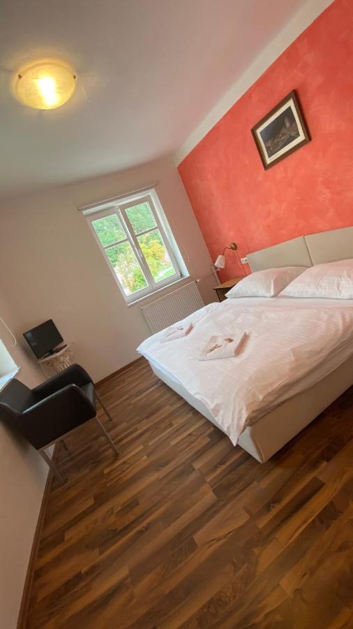 Rozmberk Inn โรเช็มเบิร์ก นาด วัลตาวูว์ ภายนอก รูปภาพ