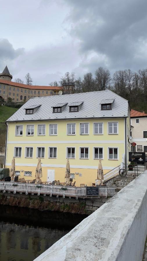 Rozmberk Inn โรเช็มเบิร์ก นาด วัลตาวูว์ ภายนอก รูปภาพ
