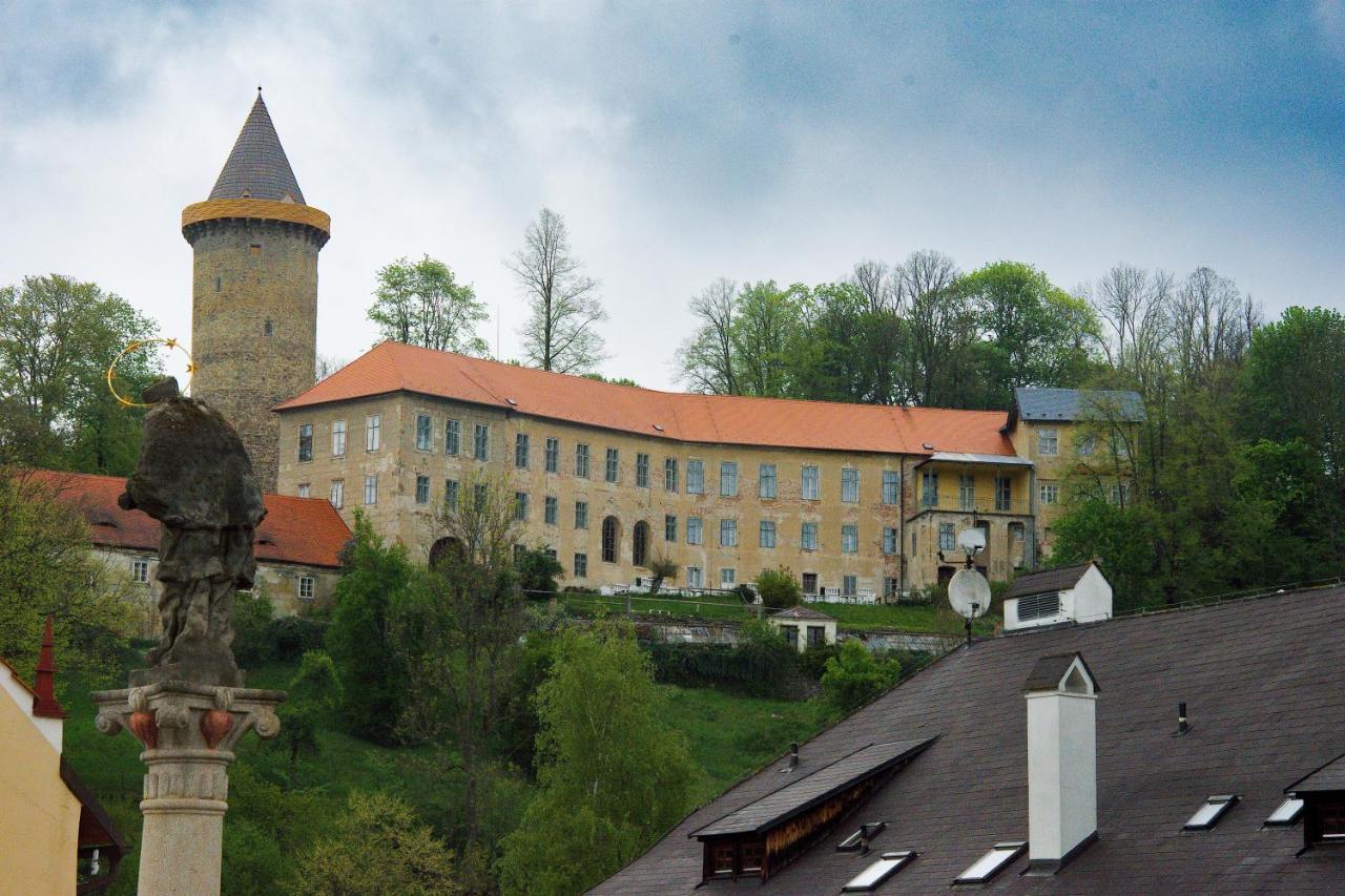 Rozmberk Inn โรเช็มเบิร์ก นาด วัลตาวูว์ ภายนอก รูปภาพ